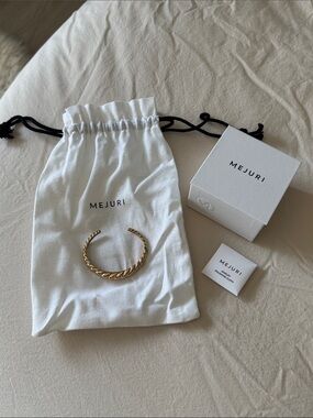Mejuri Dôme Croissant Gold Vermeil Cuff Bracelet